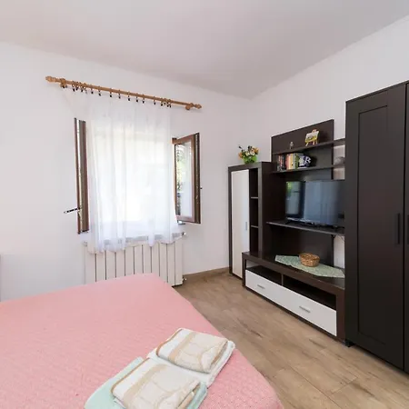 Karpinjan - Novigrad * Novigrad (Istria)