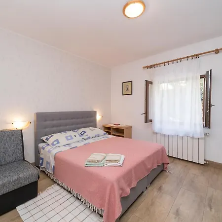 Karpinjan - Novigrad Апартаменты